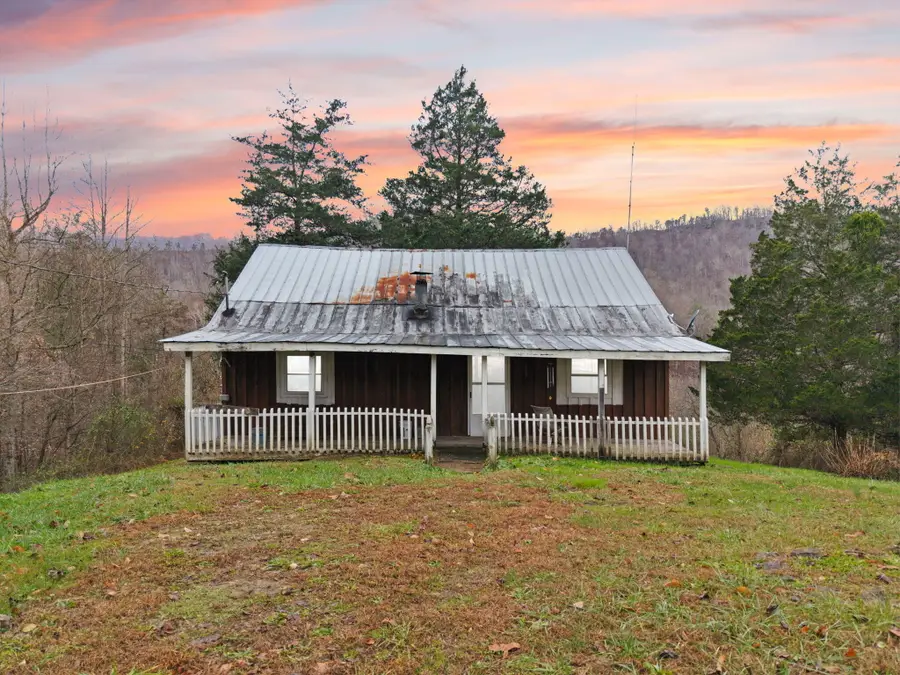 535 Ashana Road, Jackson, KY 41339 - Image #2