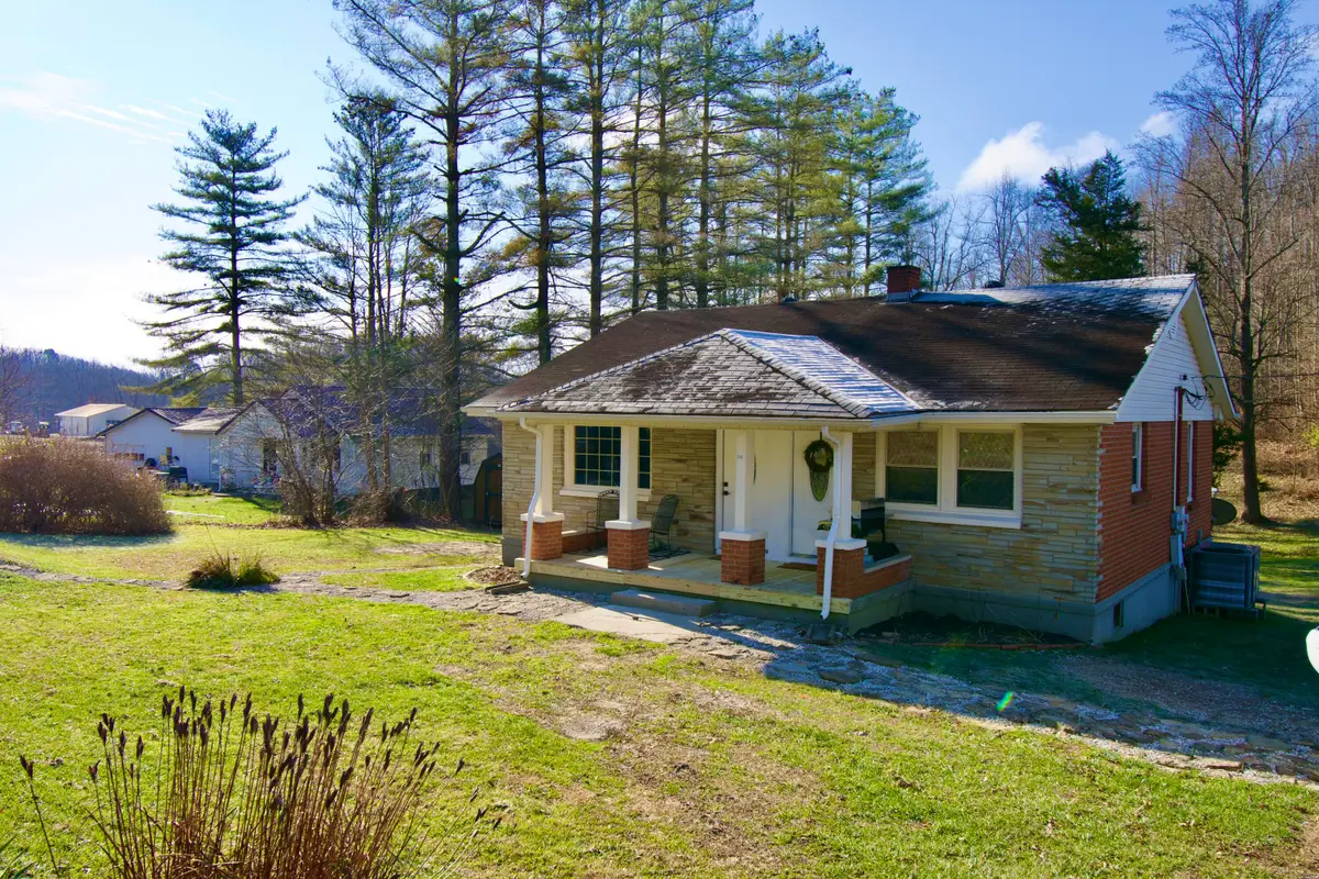 714 S Tree Tower Road, Sandgap, KY 40481 - Image #1