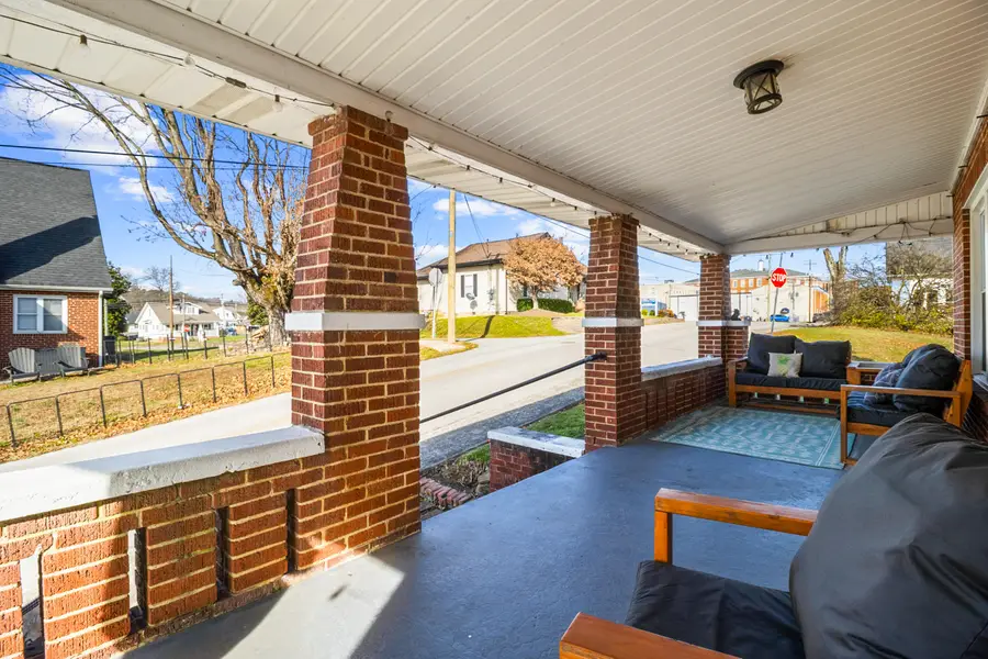 402 W 4th Street, London, KY 40741 - Image #3