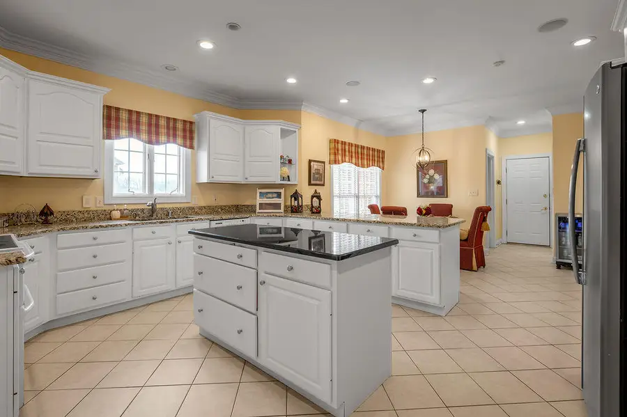 386 Silver Lake Drive, Mount Sterling, KY 40353 - Image #3