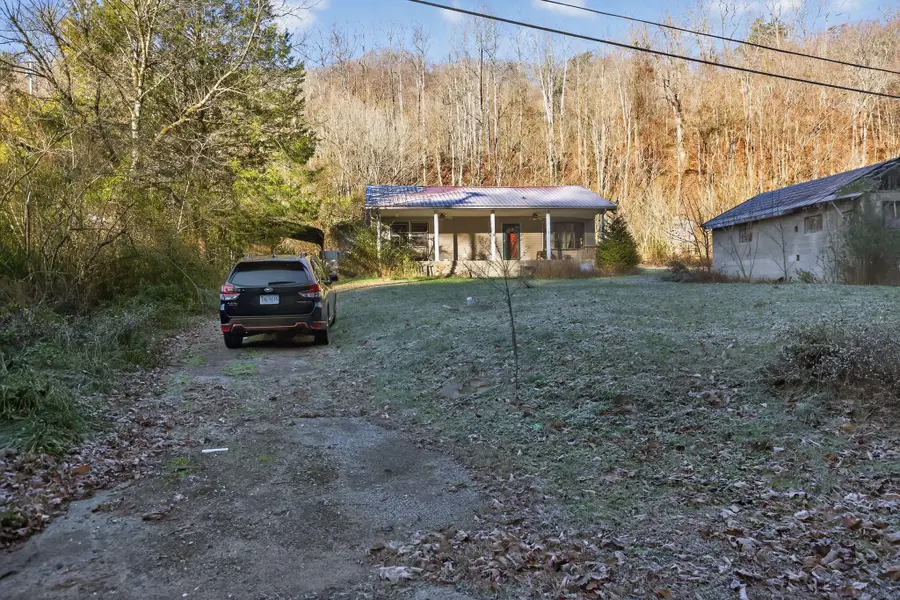 201 Lower Pompey Branch Road, Shelbiana, KY 41562 - Image #2