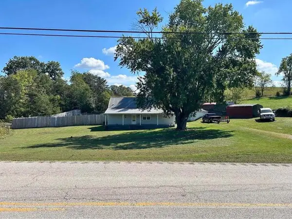 224 Ky-746, Frenchburg, KY 40322