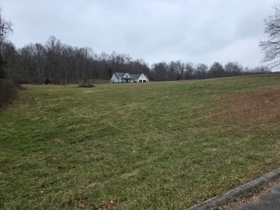 393 Barrington Drive, Somerset, KY 42503 - Image #2