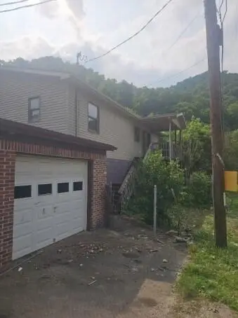 106 Sergent Street, Evarts, KY 40828