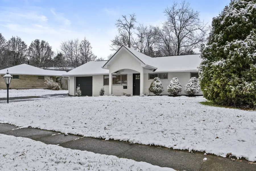 1949 Beacon Hill Road, Lexington, KY 40504 - Image #2