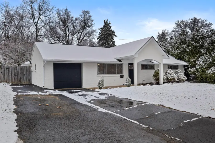 1949 Beacon Hill Road, Lexington, KY 40504 - Image #3