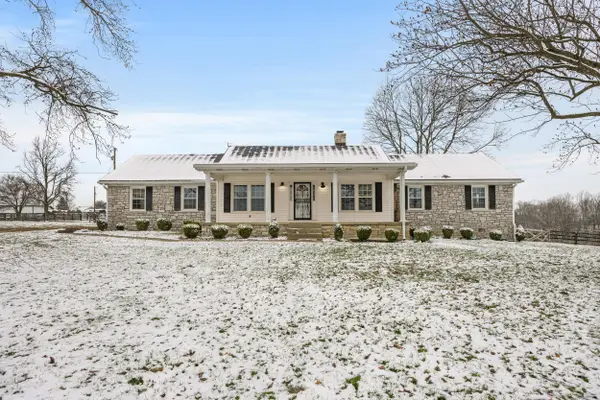 864 Escondida Road, Paris, KY 40361