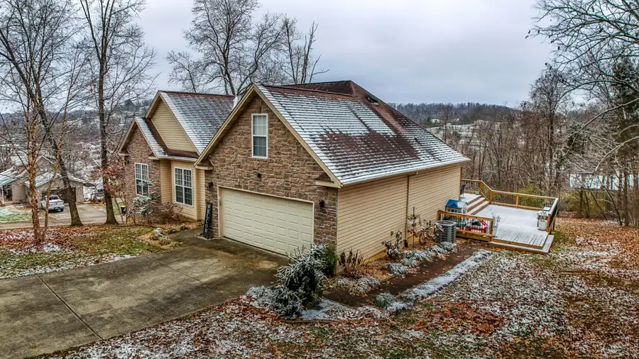 105 Hidden Creek Lane, Mount Vernon, KY 40456 - Image #2