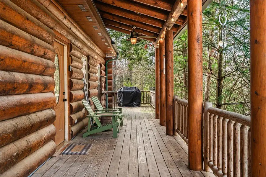 645 Right Fork Fixer Road, Zoe, KY 41397 - Image #2