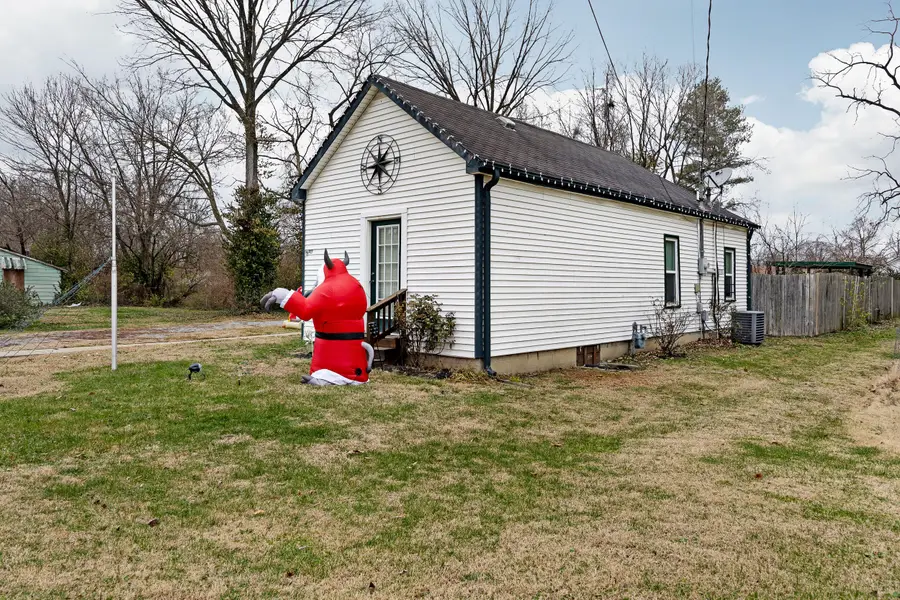 417 W Broadway Street, Harrodsburg, KY 40330 - Image #3