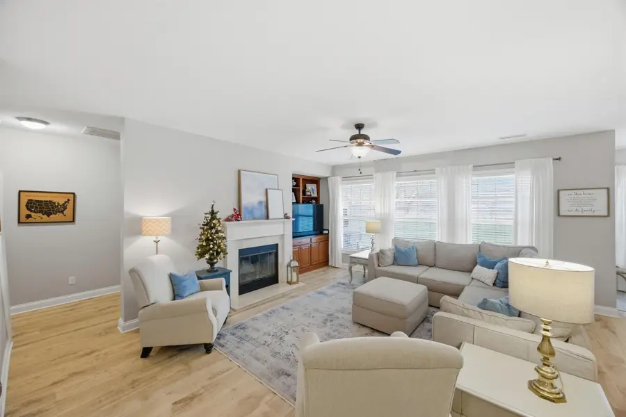 413 Paddock Drive, Versailles, KY 40383 - Image #2