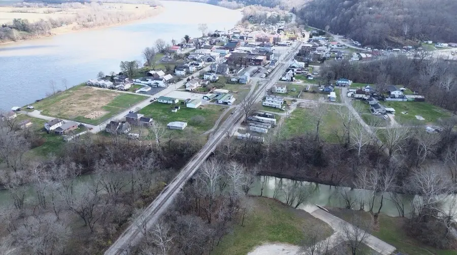 102 3rd Street, Vanceburg, KY 41179 - Image #2