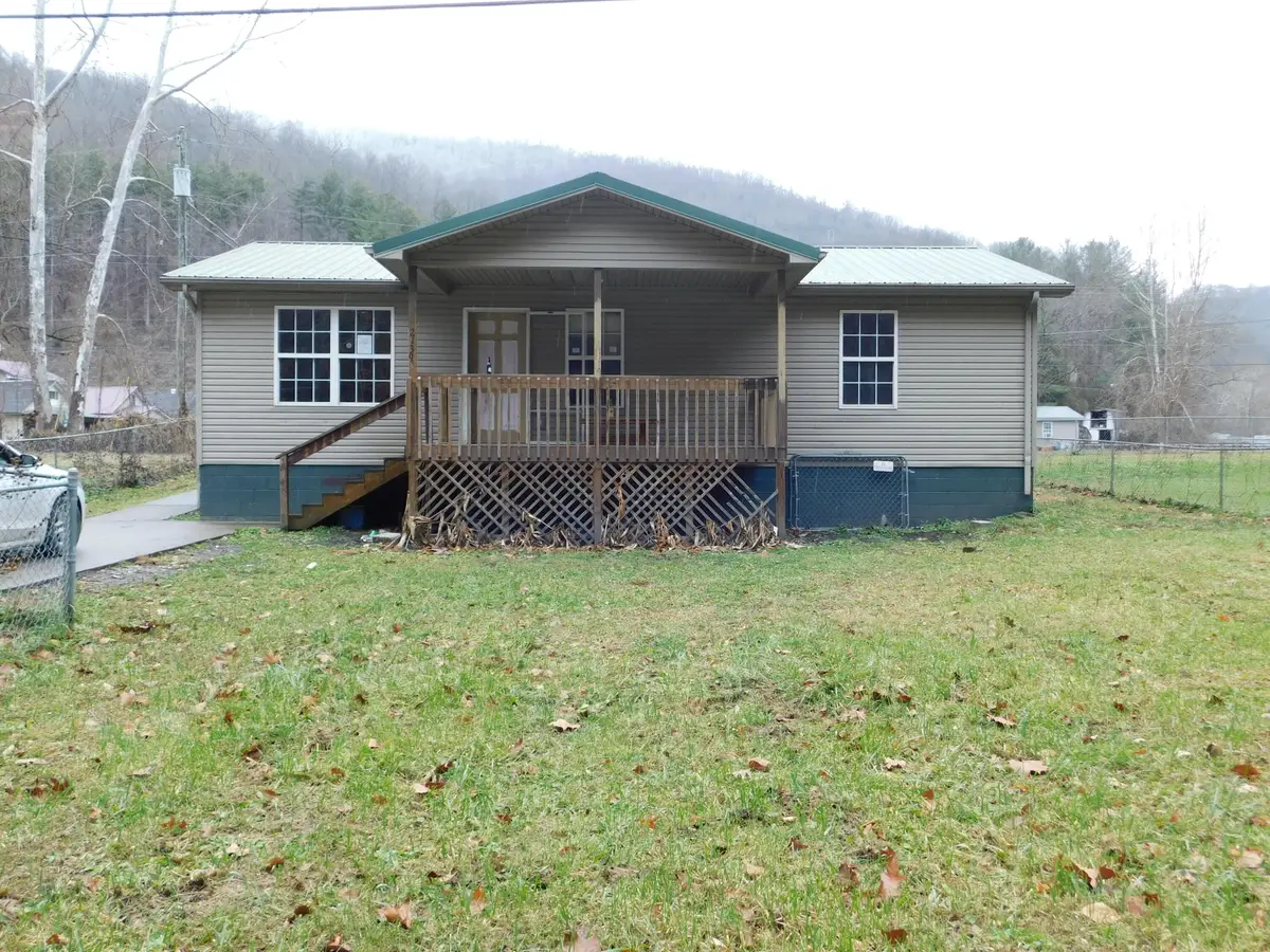 2139 Ky-215, Evarts, KY 40828 - Image #1