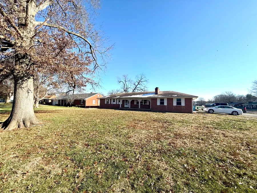 604 E Lexington Street, Harrodsburg, KY 40330 - Image #2