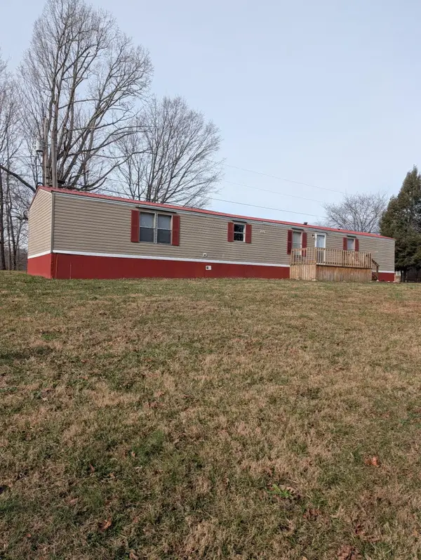 75 Bluegrass Road, East Bernstadt, KY 40729