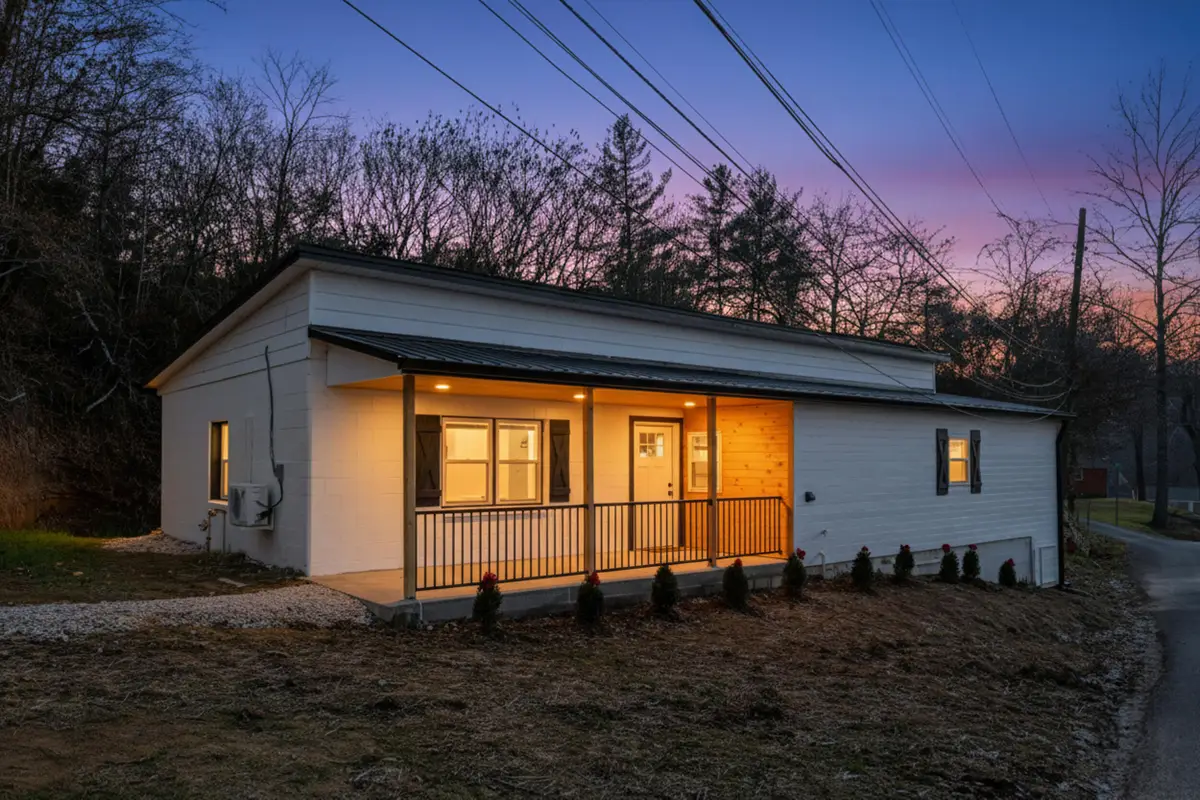 388 E Center Street, Beattyville, KY 41311 - Image #1