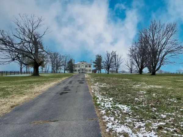 3504 Old Frankfort Pike, Versailles, KY 40383