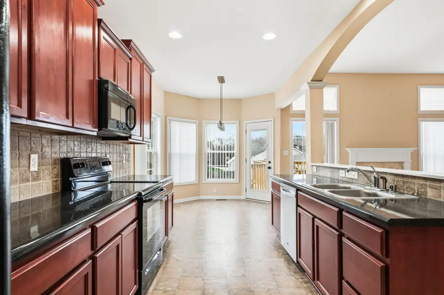 260 Gleneagles Way, Versailles, KY 40383 - Image #2