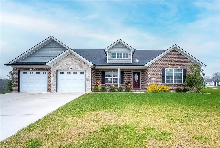 636 E Chelsea Drive, Cynthiana, KY 41031 - Image #2