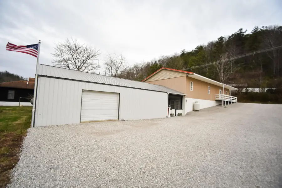 447 Main Street N, McKee, KY 40447 - Image #2