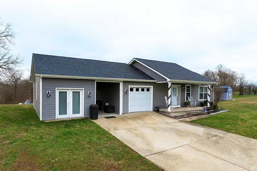 156 Griggs Road, Waco, KY 40385 - Image #2