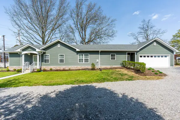 94 E 20th Street, Paris, KY 40361