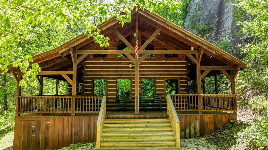 646 Right Fork Fixer Road, Zoe, KY 41397 - Image #2