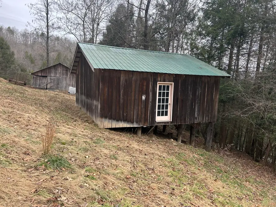 260 Ricks Lane, Essie, KY 40827 - Image #3