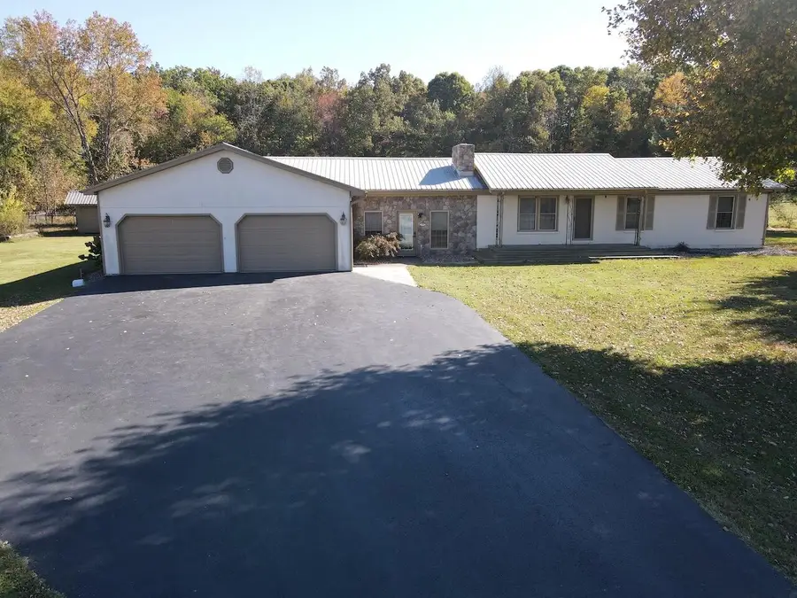 544 Miller-short Road, Russell Springs, KY 42642 - Image #2