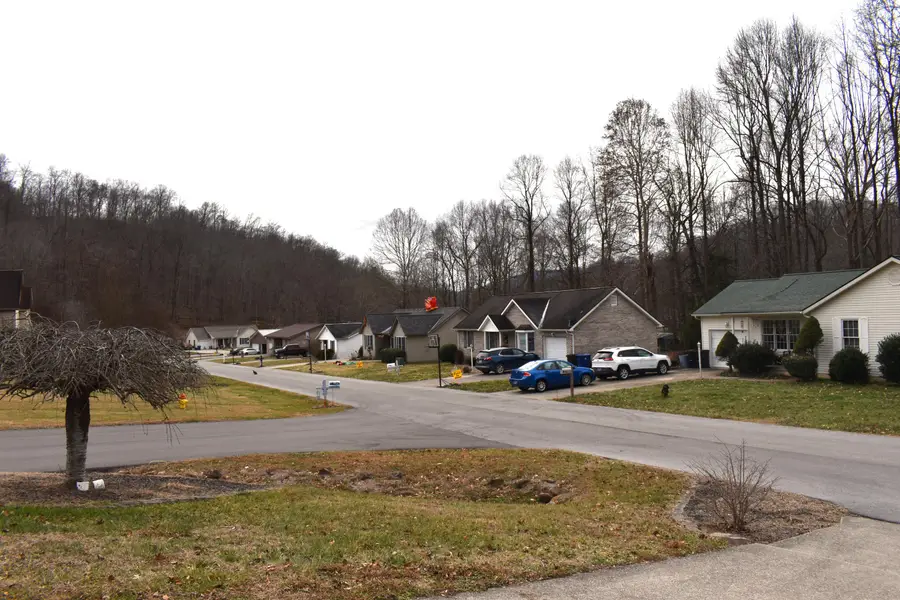 314 Picadilly Court, Middlesboro, KY 40965 - Image #3