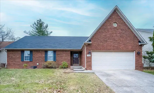 1032 Crimson Creek Drive, Lexington, KY 40509