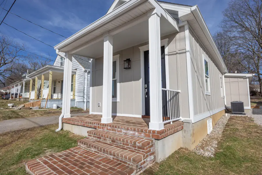 324 Scott Avenue, Paris, KY 40361 - Image #2