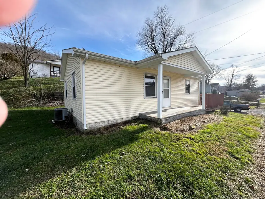 313 Fairlane Drive, Vanceburg, KY 41179 - Image #3