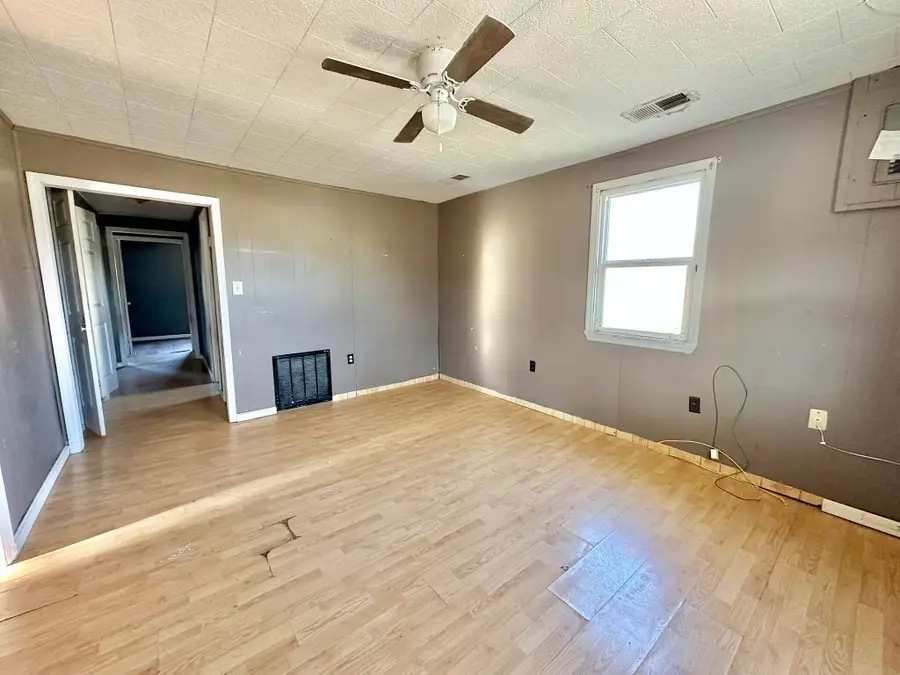 90 Jenkins Street, Monticello, KY 42633 - Image #3