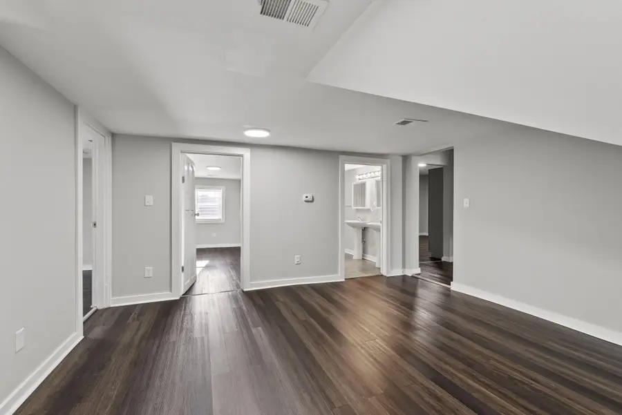 146 W Lexington Avenue, Winchester, KY 40391 - Image #2