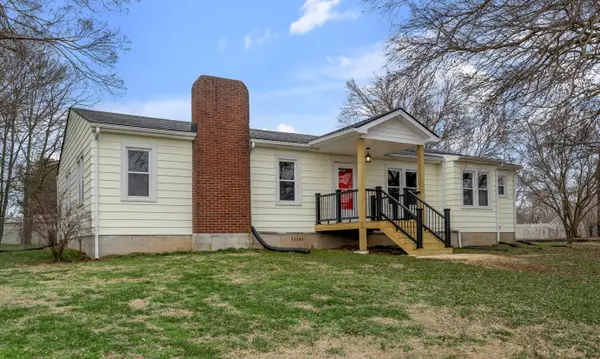 44 Horseshoe Drive, Paris, KY 40361