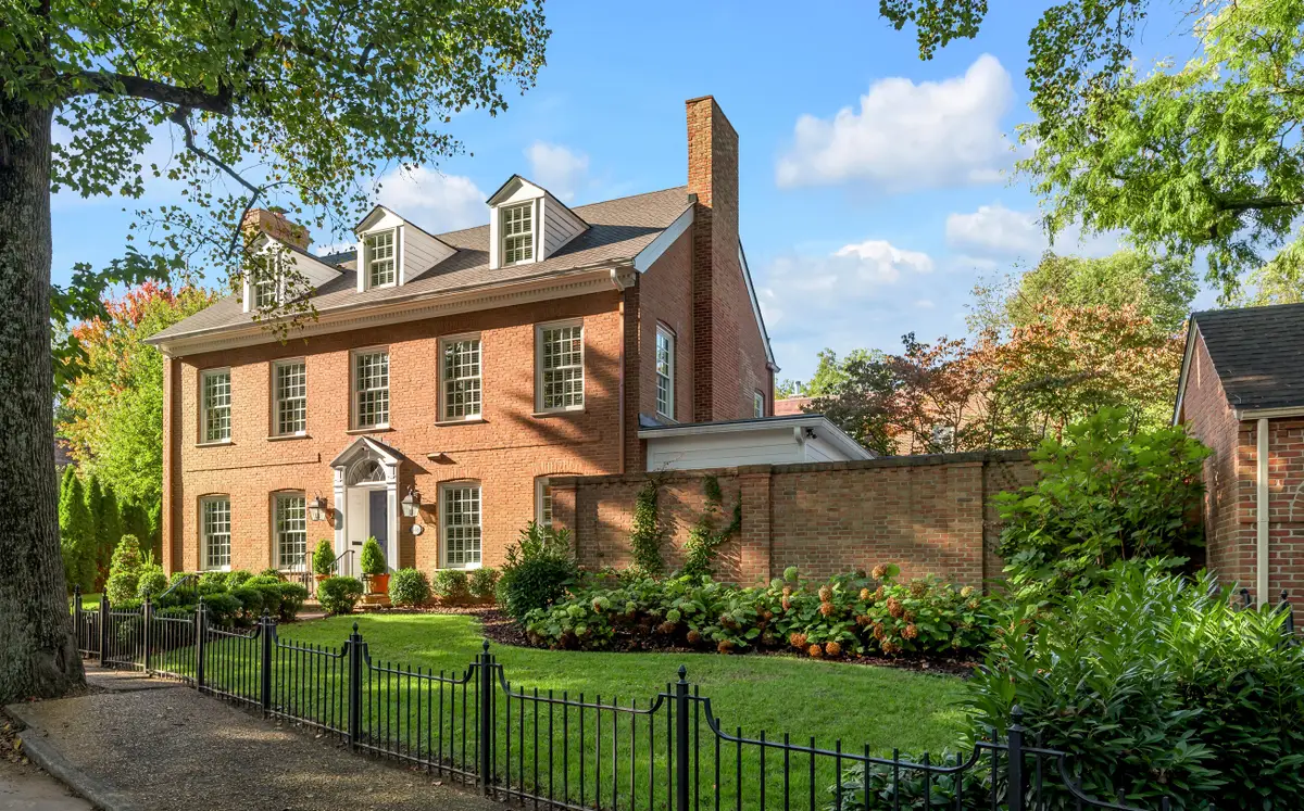 558 Central Avenue, Lexington, KY 40502 - #1