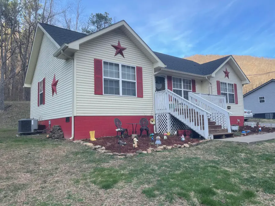 124 Fordson Lane, Wallins Creek, KY 40873 - Image #3