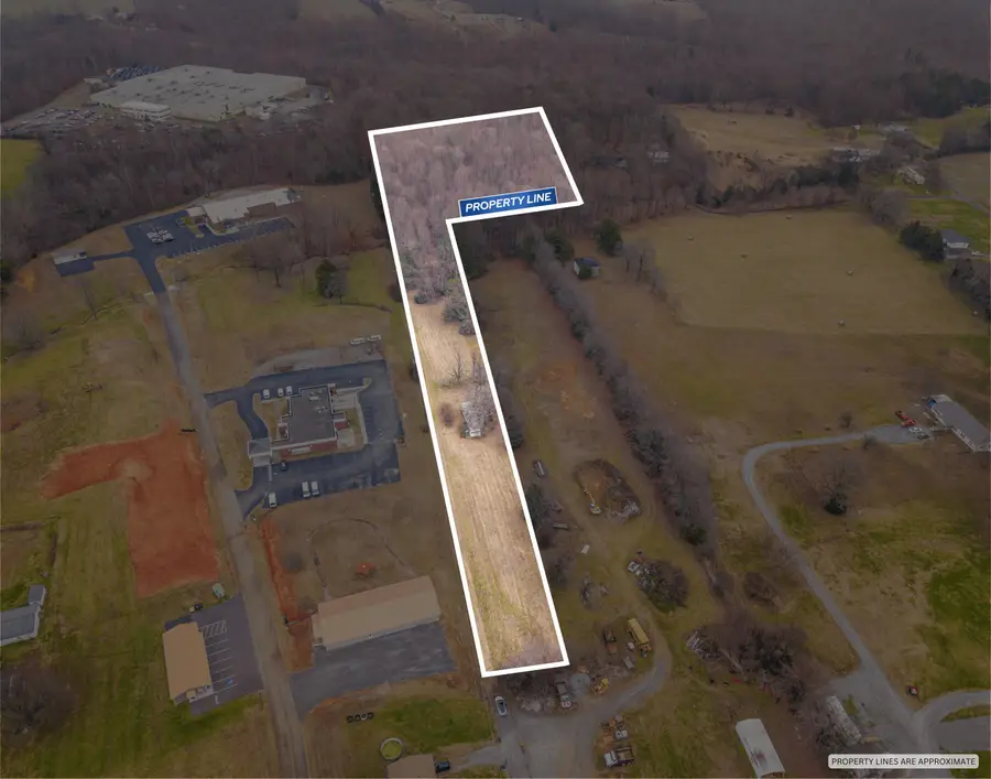 77 Barnett Road, Russell Springs, KY 42642 - Image #2