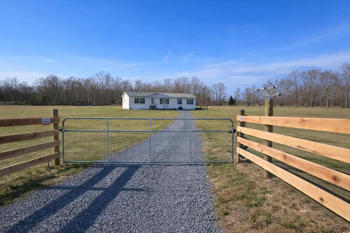 1085 Oak Grove Road, Columbia, KY 42728 - #1