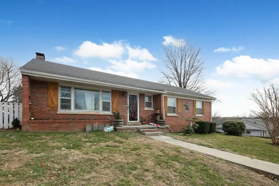 3044 Lynnwood Drive, Paris, KY 40361 - Image #2