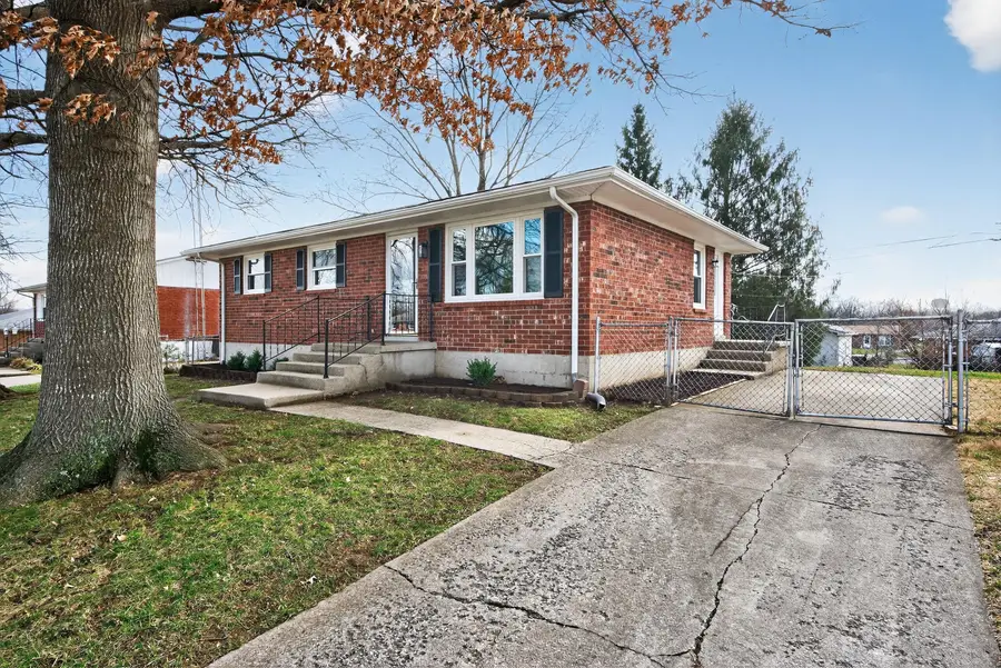 243 Lynnwood Drive, Versailles, KY 40383 - Image #2