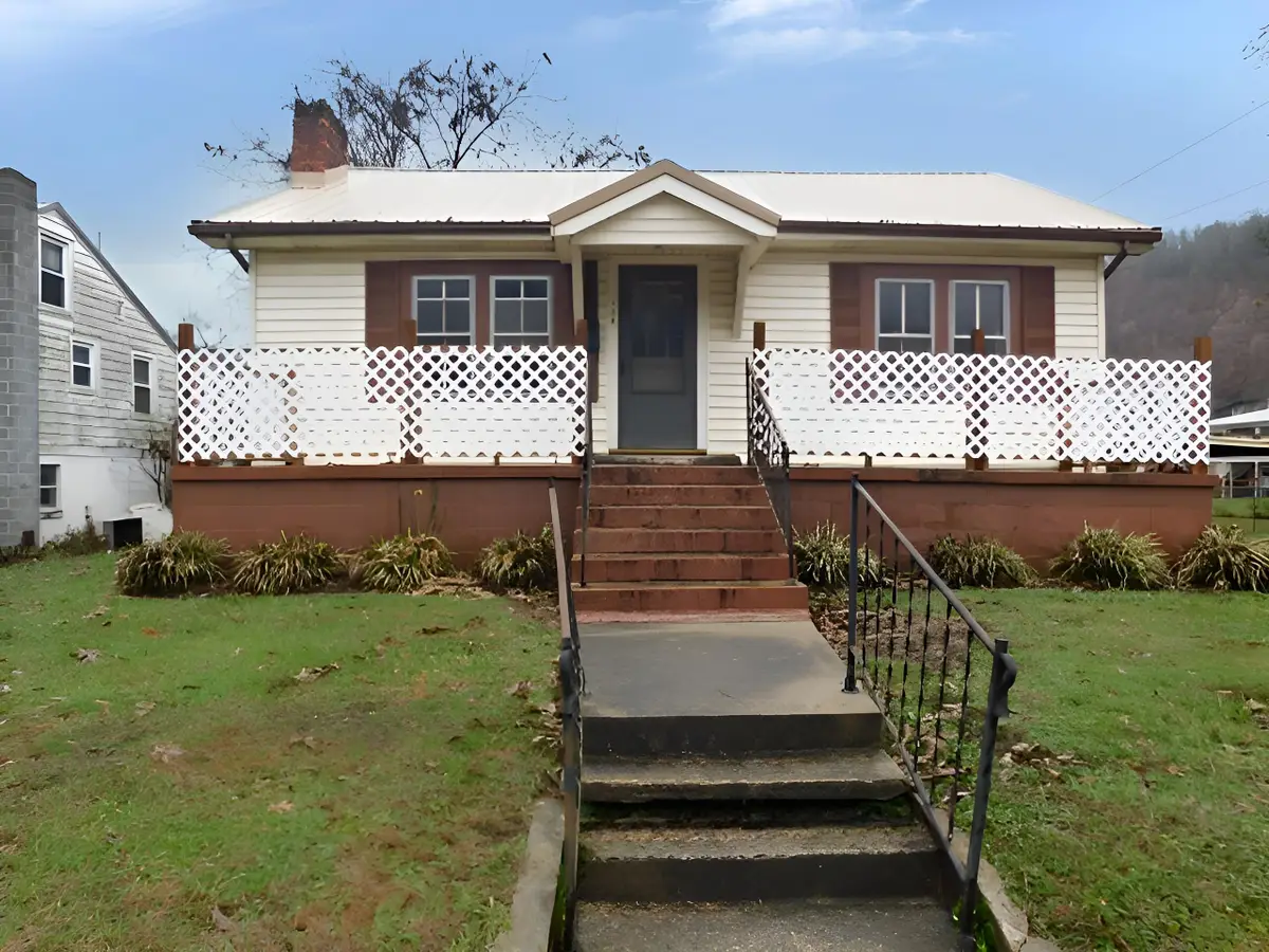 128 Oak Street, Pineville, KY 40977 - Image #1