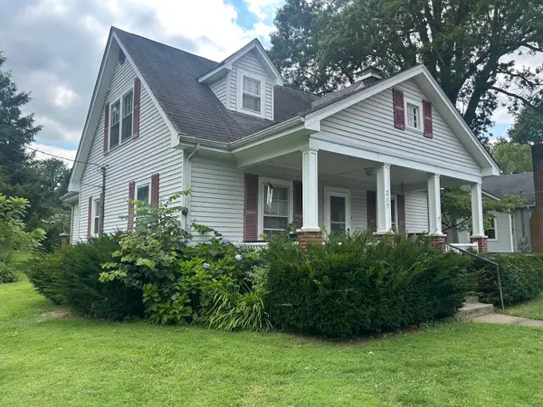 217 W Stephens Street, Midway, KY 40347