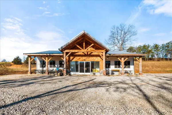 1447 Ky-1228, East Bernstadt, KY 40729