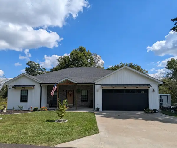 3013 Centerview Rough River Lane, Hudson, KY 40145