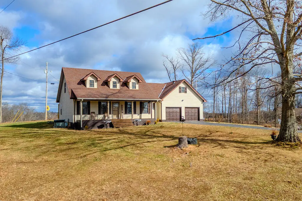 827 Dean Road, McKee, KY 40447 - Image #1