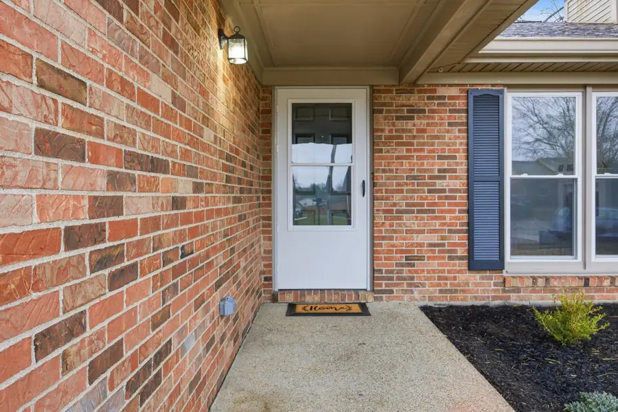 3200 Hunters Point Drive, Lexington, KY 40515 - Image #3