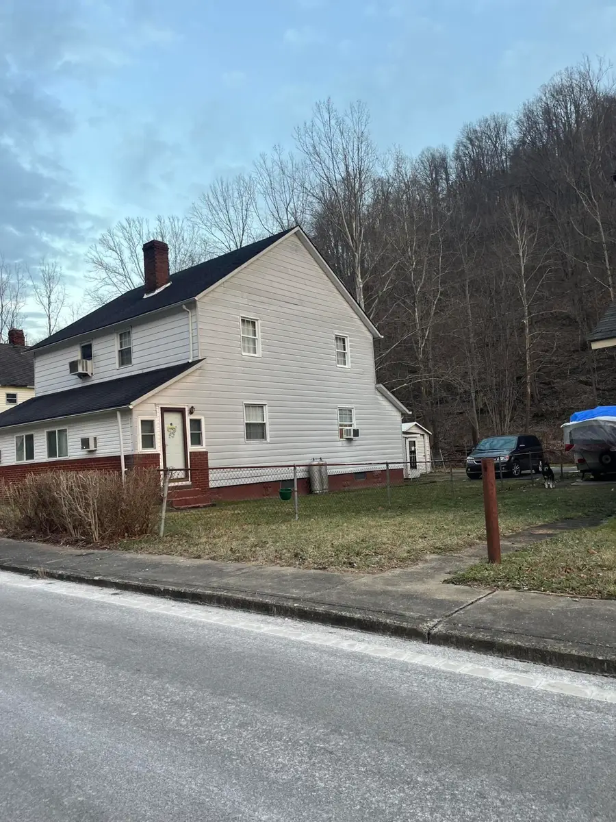 249 W Main Street, Lynch, KY 40855 - #2