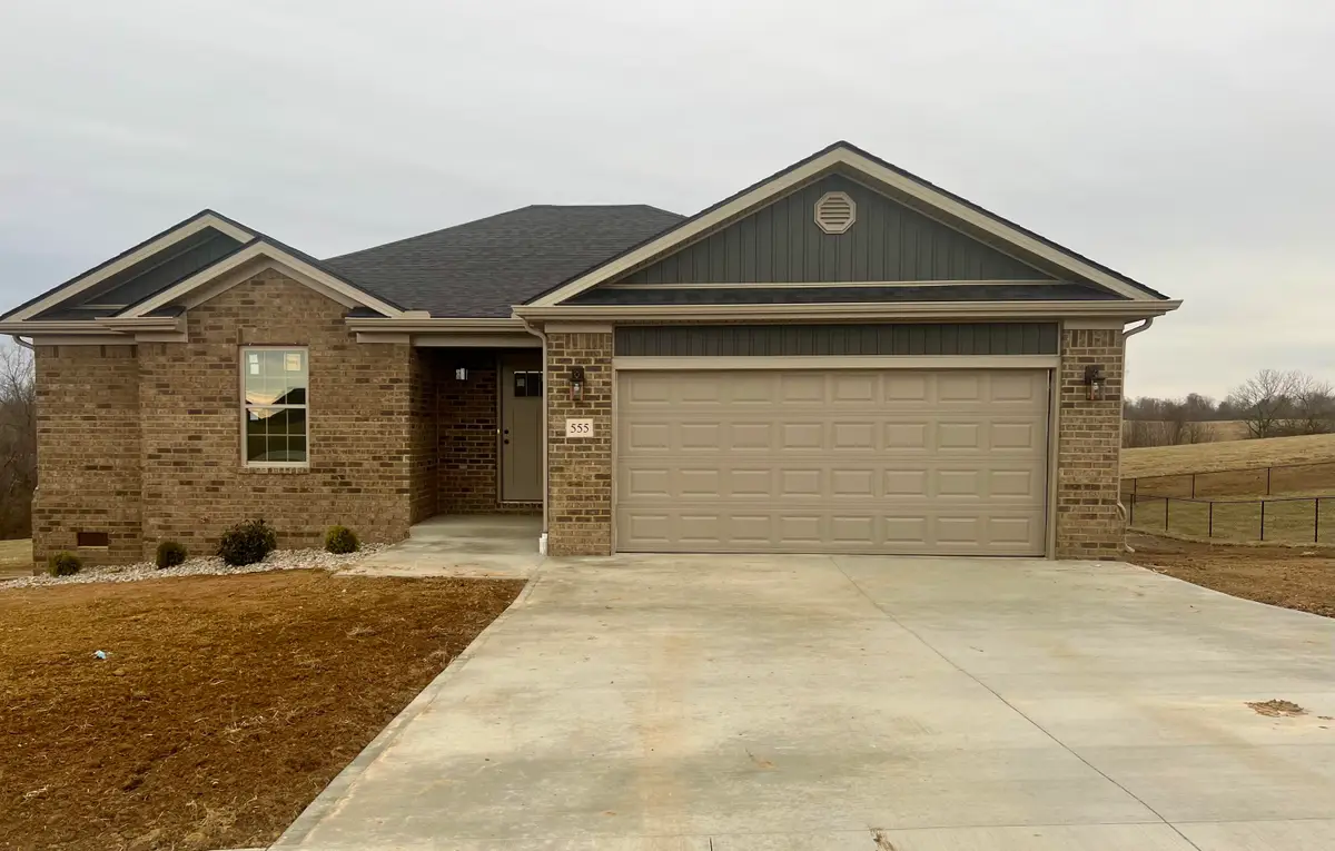 555 Middle Creek Way, Berea, KY 40403 - Image #1